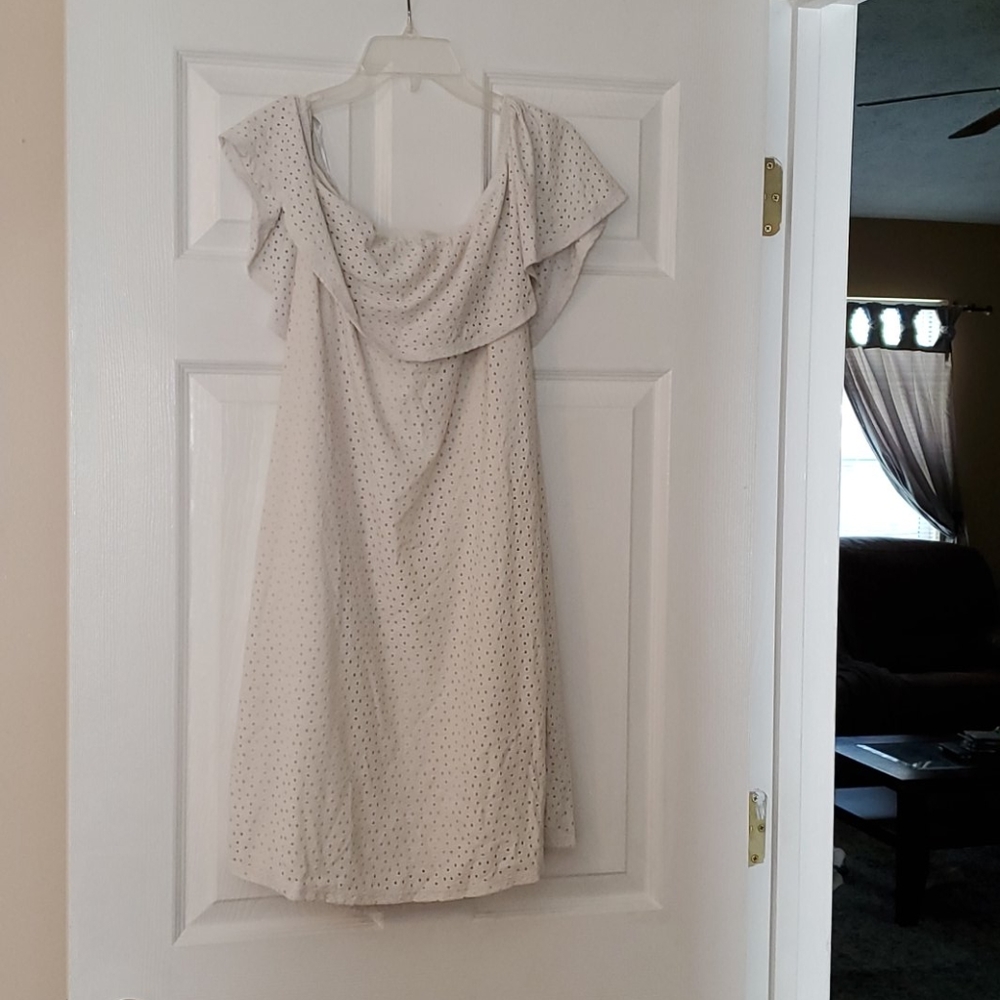 Off the shoulder flowy dress